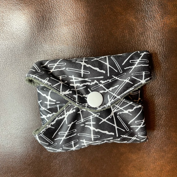 Bamboo Cloth Reusable Menstrual Pads - Picture 9 of 9